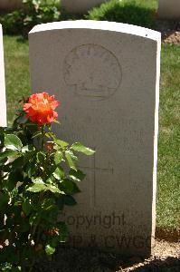 Namps-Au-Val British Cemetery - Maguire, Edward John Francis