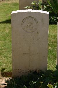 Namps-Au-Val British Cemetery - Mills, George Griffen Roy