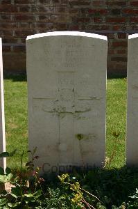 Namps-Au-Val British Cemetery - Moffatt, W