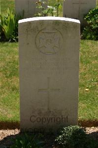 Namps-Au-Val British Cemetery - Monger, W A