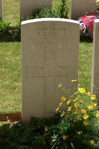 Namps-Au-Val British Cemetery - Morris, Frank