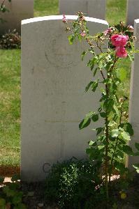 Namps-Au-Val British Cemetery - Ochiltree, F W