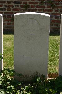 Namps-Au-Val British Cemetery - Page, Walter