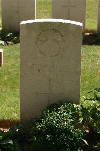 Namps-Au-Val British Cemetery - Phillips, E J
