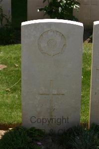 Namps-Au-Val British Cemetery - Philp, G C