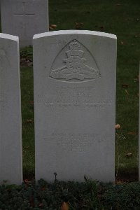 Namps-Au-Val British Cemetery - Pye, W M