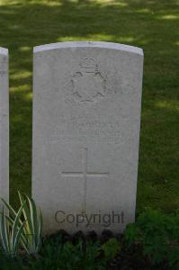 Namps-Au-Val British Cemetery - Rabbitts, Edward Ernest