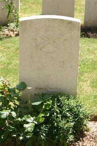 Namps-Au-Val British Cemetery - Ralfs, H W J