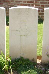 Namps-Au-Val British Cemetery - Rees, R