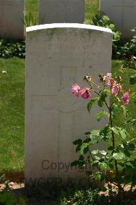 Namps-Au-Val British Cemetery - Renshaw, J