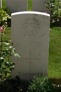 Namps-Au-Val British Cemetery - Rose, George William