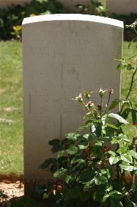 Namps-Au-Val British Cemetery - Saxon, John