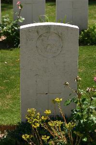 Namps-Au-Val British Cemetery - Stainer, E G