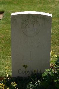 Namps-Au-Val British Cemetery - Symonds, George