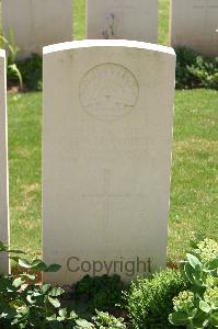 Namps-Au-Val British Cemetery - Trenouth, Godfrey George Richard