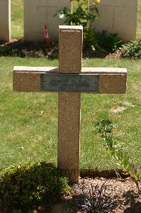 Namps-Au-Val British Cemetery - Venault, A