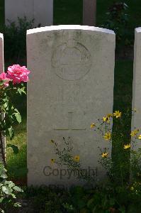 Namps-Au-Val British Cemetery - Wake, John
