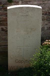 Namps-Au-Val British Cemetery - Ward, R J