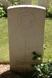 Namps-Au-Val British Cemetery - Willis, F J H