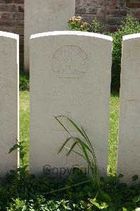 Namps-Au-Val British Cemetery - Worthington, Robert Delaney Lucas