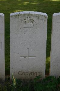 Namps-Au-Val British Cemetery - Yates, A