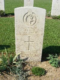 Sangro River War Cemetery - Bates, John