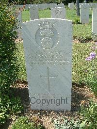 Sangro River War Cemetery - Beardmore, Henry