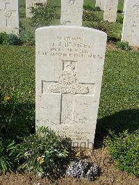 Sangro River War Cemetery - Beatley, Dennis John