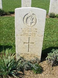 Sangro River War Cemetery - Bentham, John