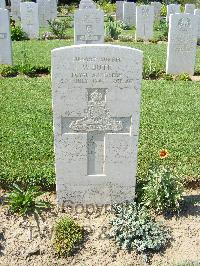Sangro River War Cemetery - Bute, William