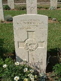 Sangro River War Cemetery - Butterfield, Everard Cecil