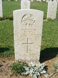 Sangro River War Cemetery - Cade, James Frederick