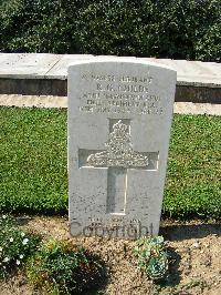 Sangro River War Cemetery - Childs, Ronald George