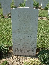 Sangro River War Cemetery - Clark, Thomas