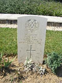Sangro River War Cemetery - Cluness, George