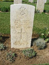 Sangro River War Cemetery - Connolly, William Frederick