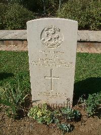 Sangro River War Cemetery - Cox, Frank