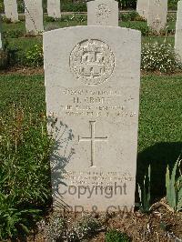 Sangro River War Cemetery - Croft, Henry