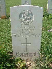 Sangro River War Cemetery - Crossman, John