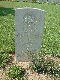 Sangro River War Cemetery - Duff, William Francis