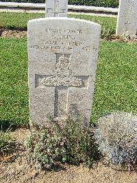 Sangro River War Cemetery - Dunk, George