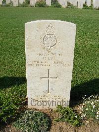 Sangro River War Cemetery - Dye, Harry