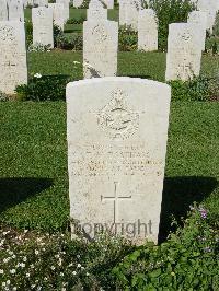 Sangro River War Cemetery - Eastham, Thomas Vincent