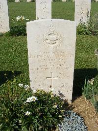 Sangro River War Cemetery - Edmeades, Rex Harcourt