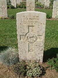Sangro River War Cemetery - Elliot, James Bruce