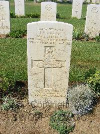 Sangro River War Cemetery - Finlay, John Summers