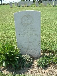 Sangro River War Cemetery - Flewers, Arthur Sidney William