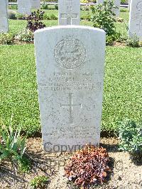 Sangro River War Cemetery - Harland, Robert William