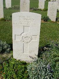 Sangro River War Cemetery - Herewini, Watene