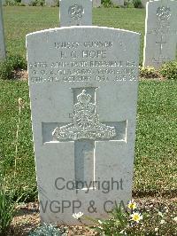 Sangro River War Cemetery - Hope, Frank Coleman